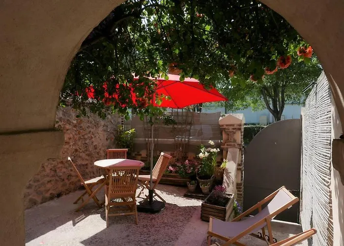 Les Trois Matelots 度假居 *