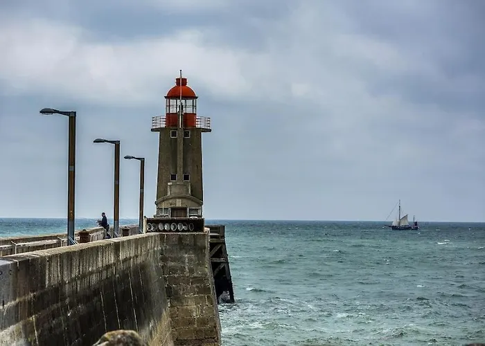 Les Trois Matelots 度假居 费康